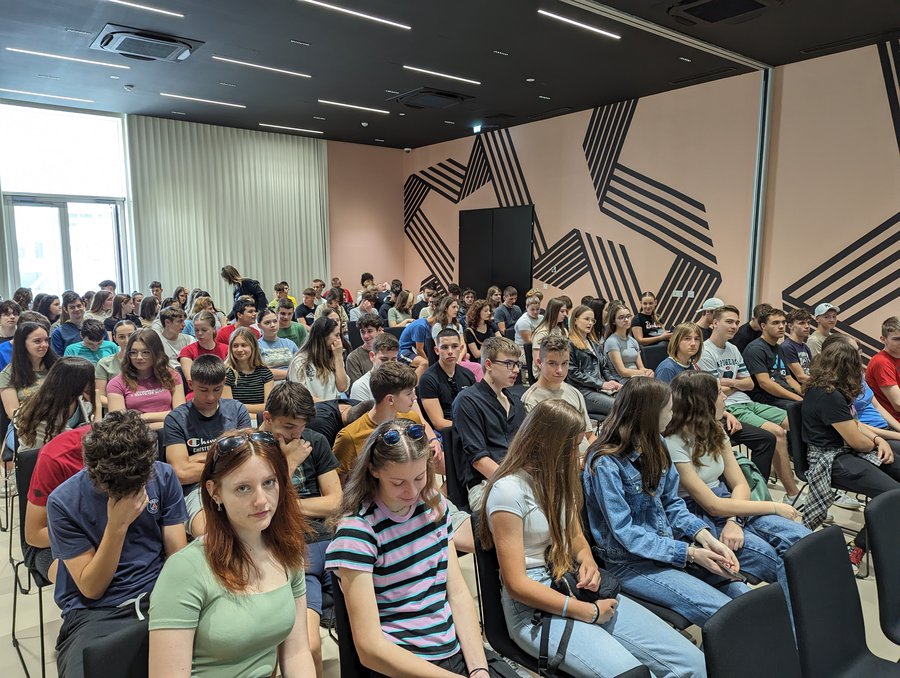 115 učenika pulske Gimazije posjetilo Coworking centar Pula