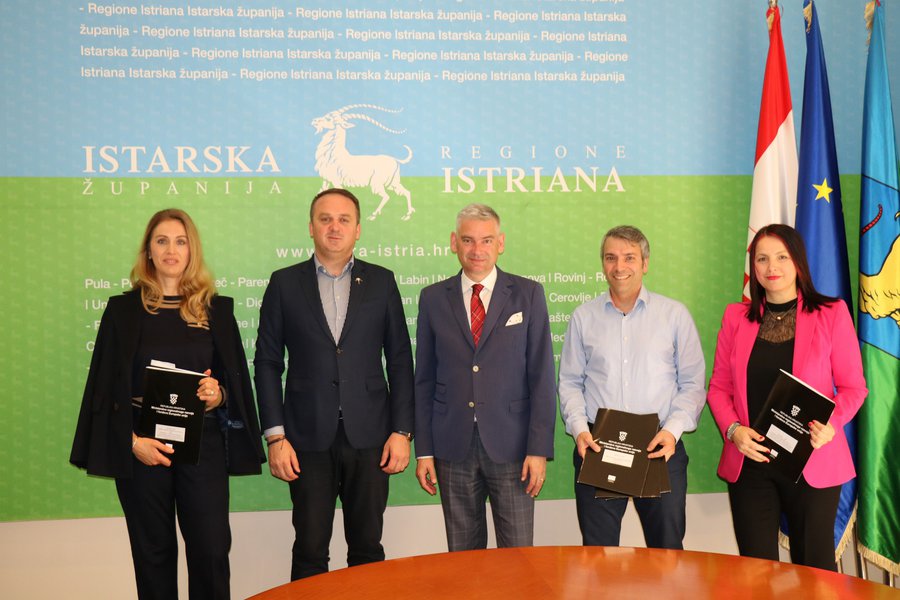 Istarskoj razvojnoj agenciji uručen Ugovor o sufinanciranju projekta IN4BLUE od strane Ministarstva regionalnog razvoja i fondova EU