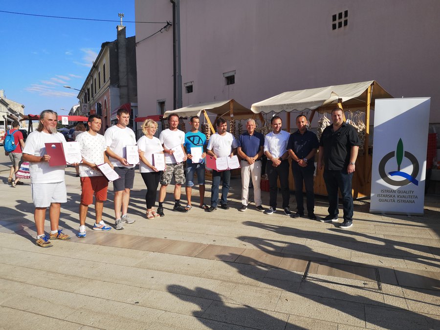 Oznaka IQ – Istarska kvaliteta za sedam istarskih proizvođača češnjaka