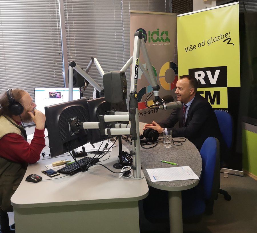 IDA je '99 bila PRVA REGIONALNA razvojna agencija u zemlji - BORIS SABATTI GOST ROVINJ FM POVODOM 20 GODINA DJELOVANJA IDA-e
