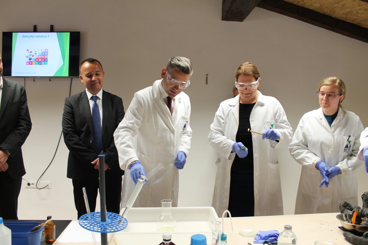Pokrenut je novi laboratorij za kemiju pri Centru za popularizaciju znanosti i inovacija Istarske županije