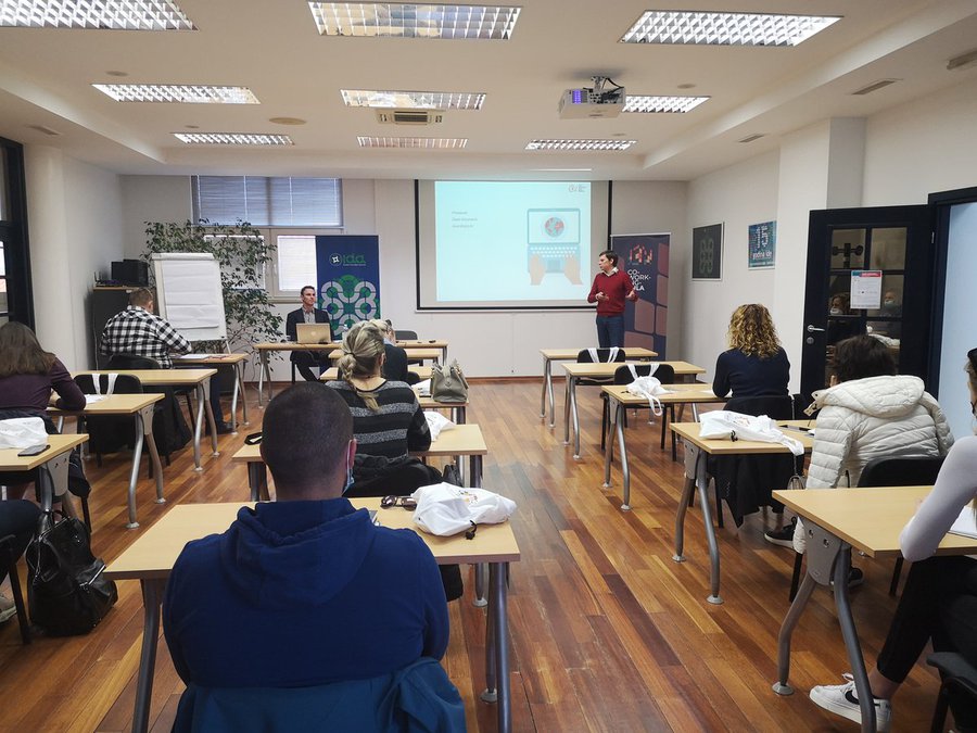 ZAPOČEO CIKLUS BESPLATNIH EDUKACIJA ZA PODUZETNIKE U SKLOPU PROJEKTA COWORKING PULA