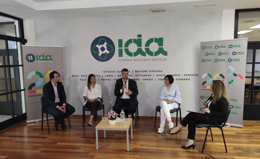 Panel debata o globalnim izazovima