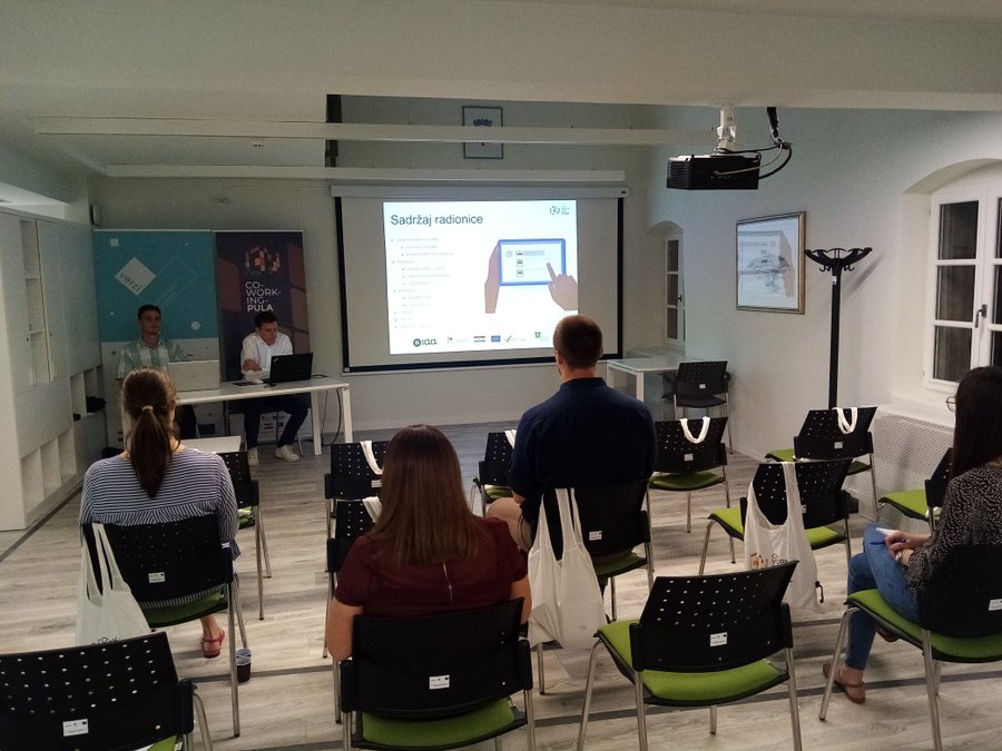 U BUZETU ODRŽANA BESPLATNA RADIONICA NA TEMU 'STVORITE POSLOVNE PRILIKE UZ POMOĆ DRUŠTVENIH MREŽA' U SKLOPU PROJEKTA COWORKING PULA