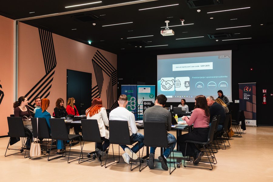 IDA organizirala prekograničnu IN2BIZ radionicu u sklopu projekta IN4BLUE