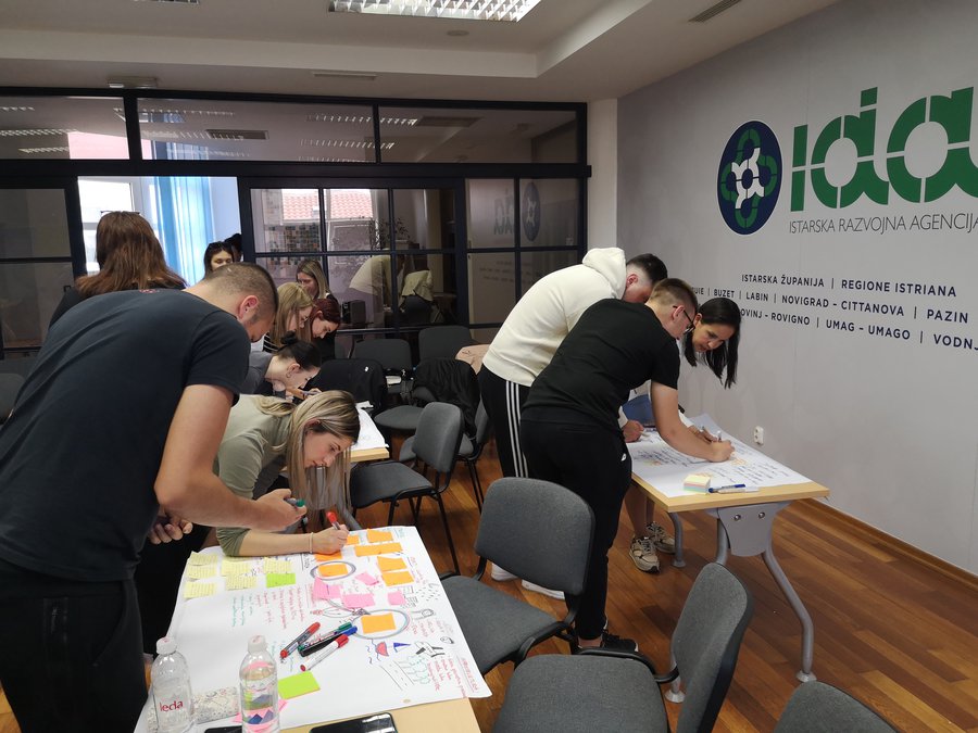 IDA predstavila svoje aktivnosti i projekt Coworking Pula na fokus radionici grupe mladih Pule